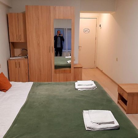 Amadeus Hotel Tbilisi Buitenkant foto
