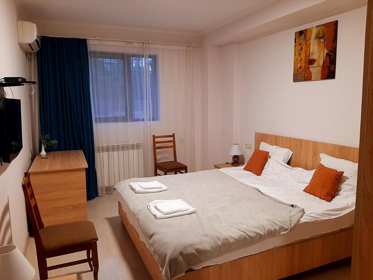 Amadeus Hotel Tbilisi Buitenkant foto