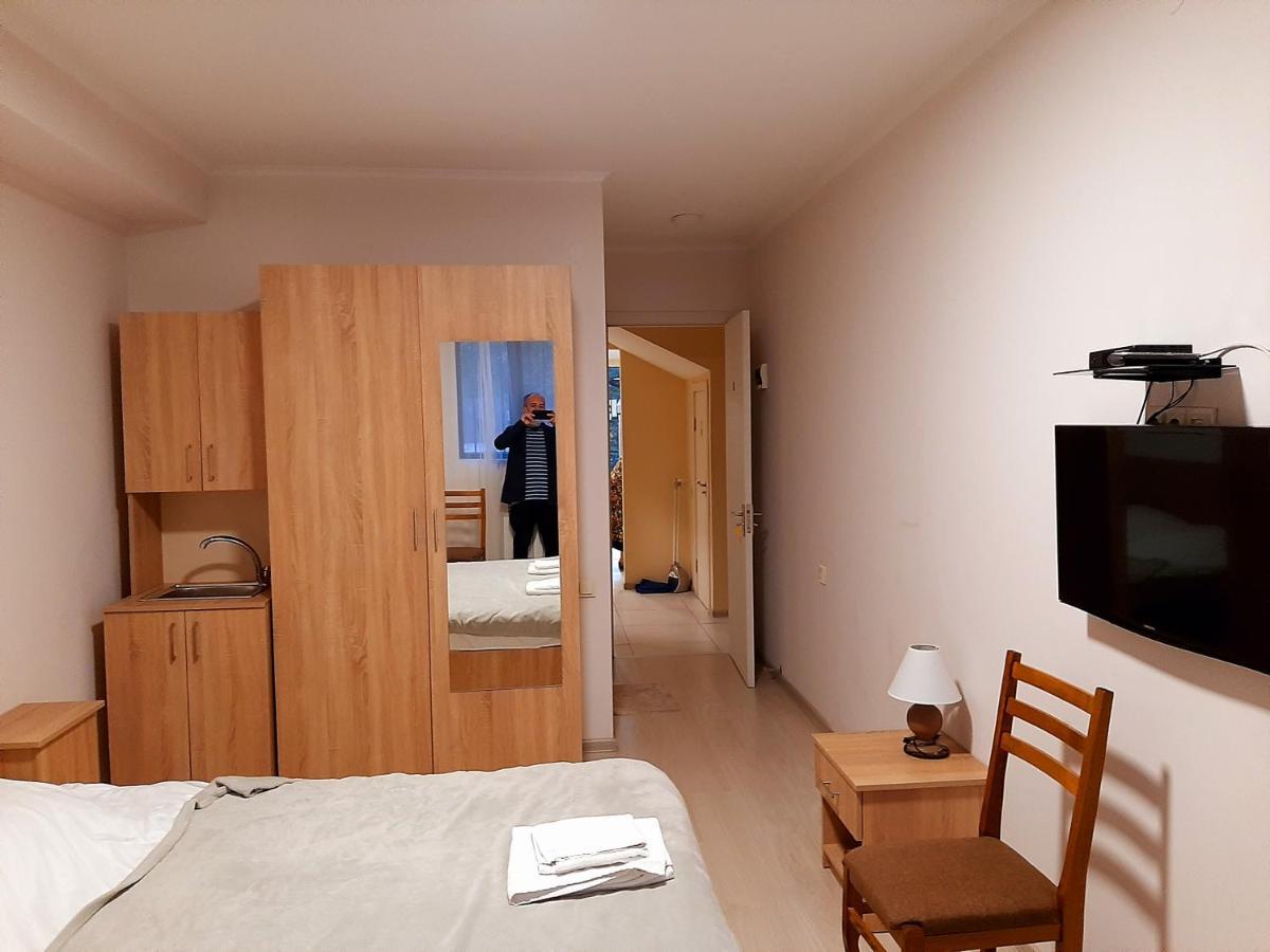 Amadeus Hotel Tbilisi Buitenkant foto